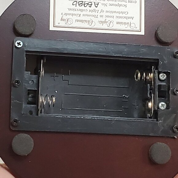 Thomas Kinkade's Victorian Lights Christmas Day Celebration of Lights Collection - Picture 9 of 13